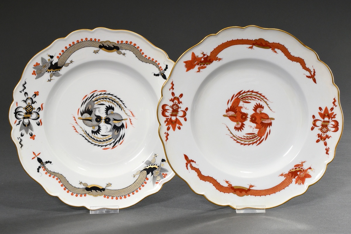 2 Various Meissen dinner plates "Hofdrache" in black and coral red with gold decoration, 1924-1934,