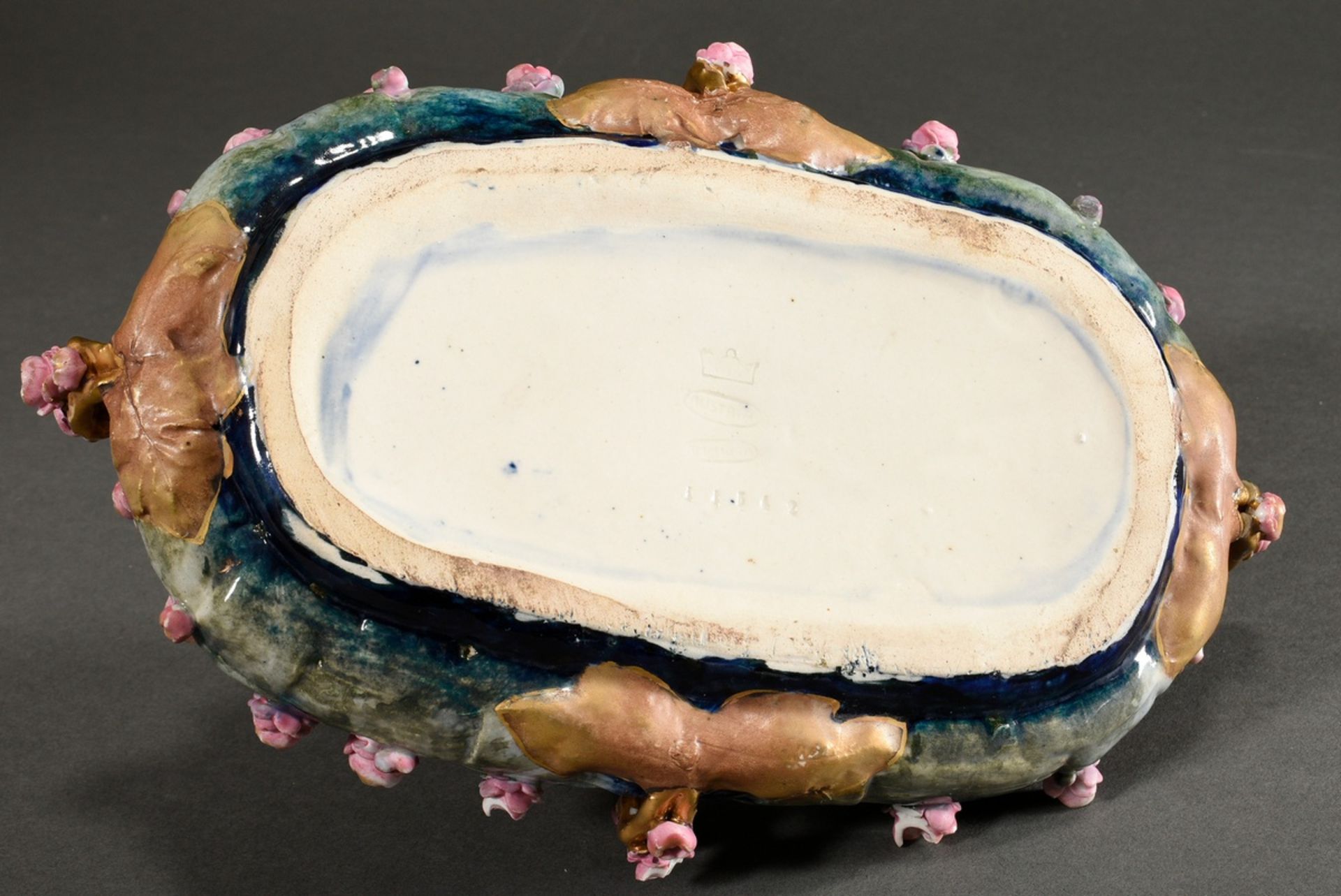 2 Diverse Teile Jugendstil Keramik mit plastischen Blüten und gepudertem Golddekor, Amphora-Werke,  - Bild 6 aus 12