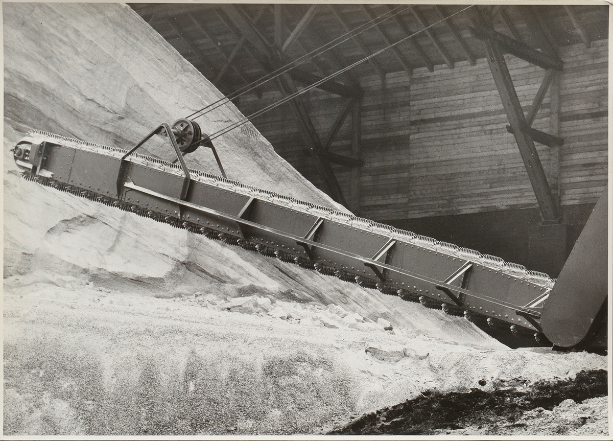 31 Renger-Patzsch, Albert (1897-1966) 'Concrete and bridge construction', photographs, stamped on v - Image 19 of 19