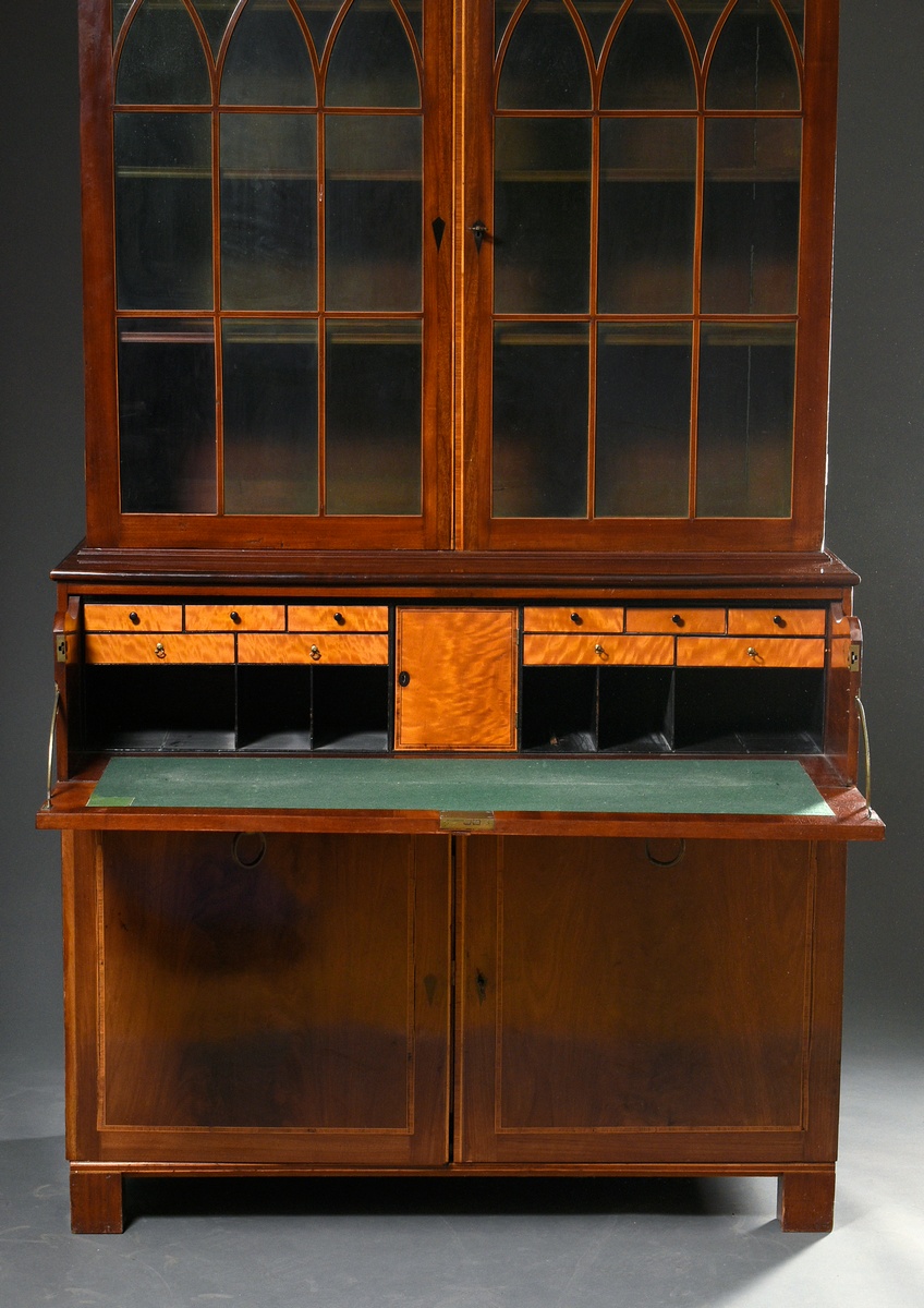 Top-mounted chest of drawers in austere façon with pointed arch bracing over green glass, upper dra - Image 2 of 13