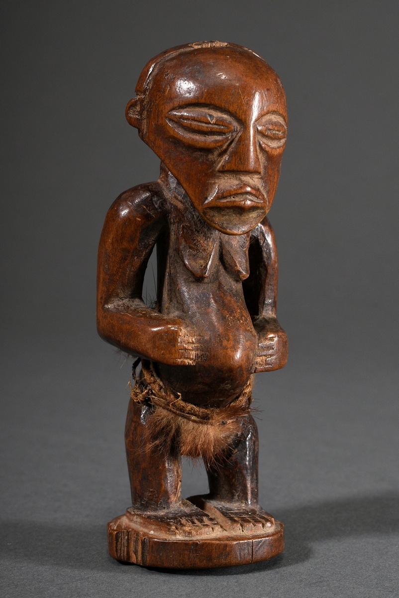 Small female figure of the Songye, Central Africa/ Congo (DRC), 1st half 20th c., wooden figure on 