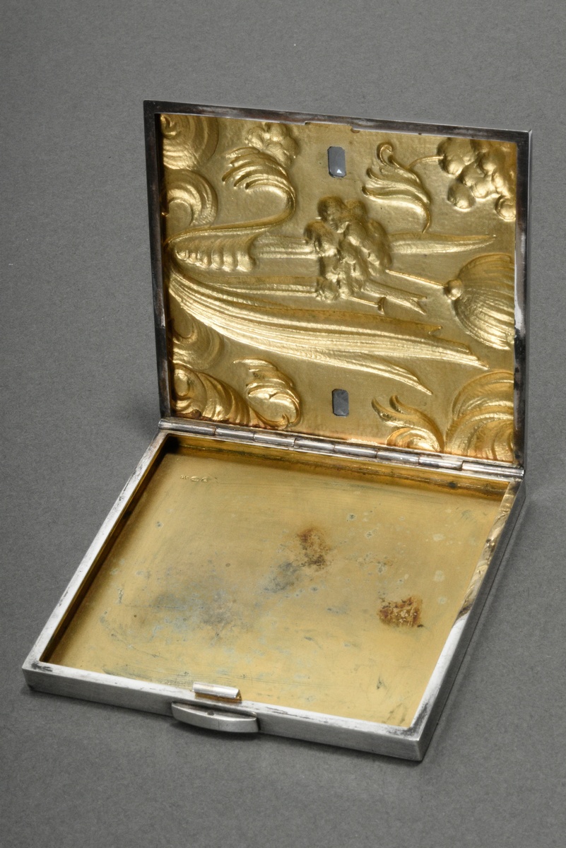 Art Deco box with floral abstract drift work and two blue synthetic spinels, silver 900, gilt insid - Image 3 of 6