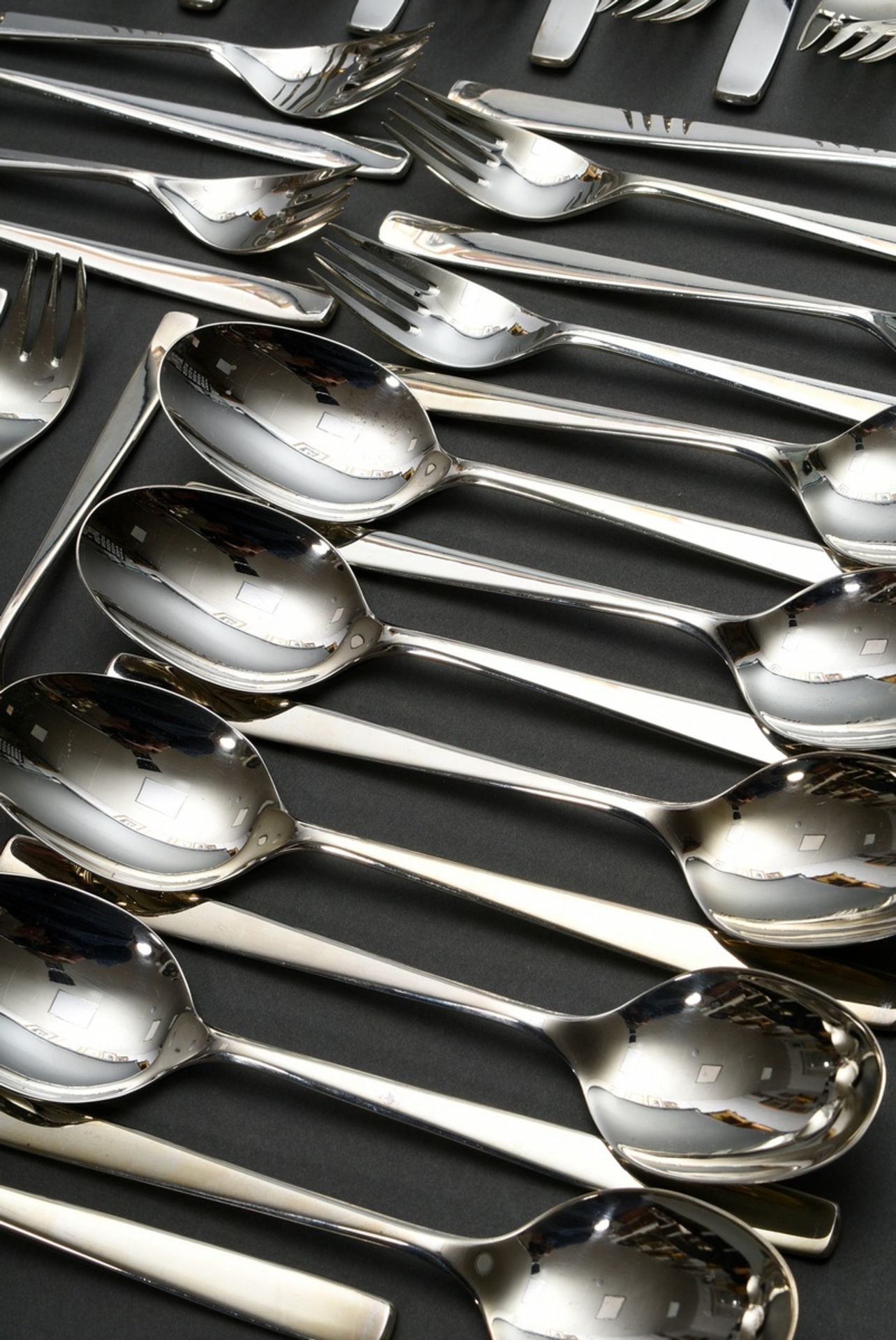 83 pieces Wilkens cutlery ‘Modern’, silver 800, 2361g (without knives), consisting of: 13 table kni - Image 3 of 7