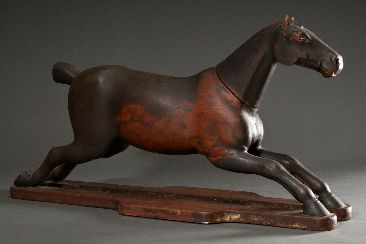 Zeichenmodell "Galoppierendes Pferd", Holz gefasst mit Leder Ohren und Resten der Trense, 19.Jh., 4