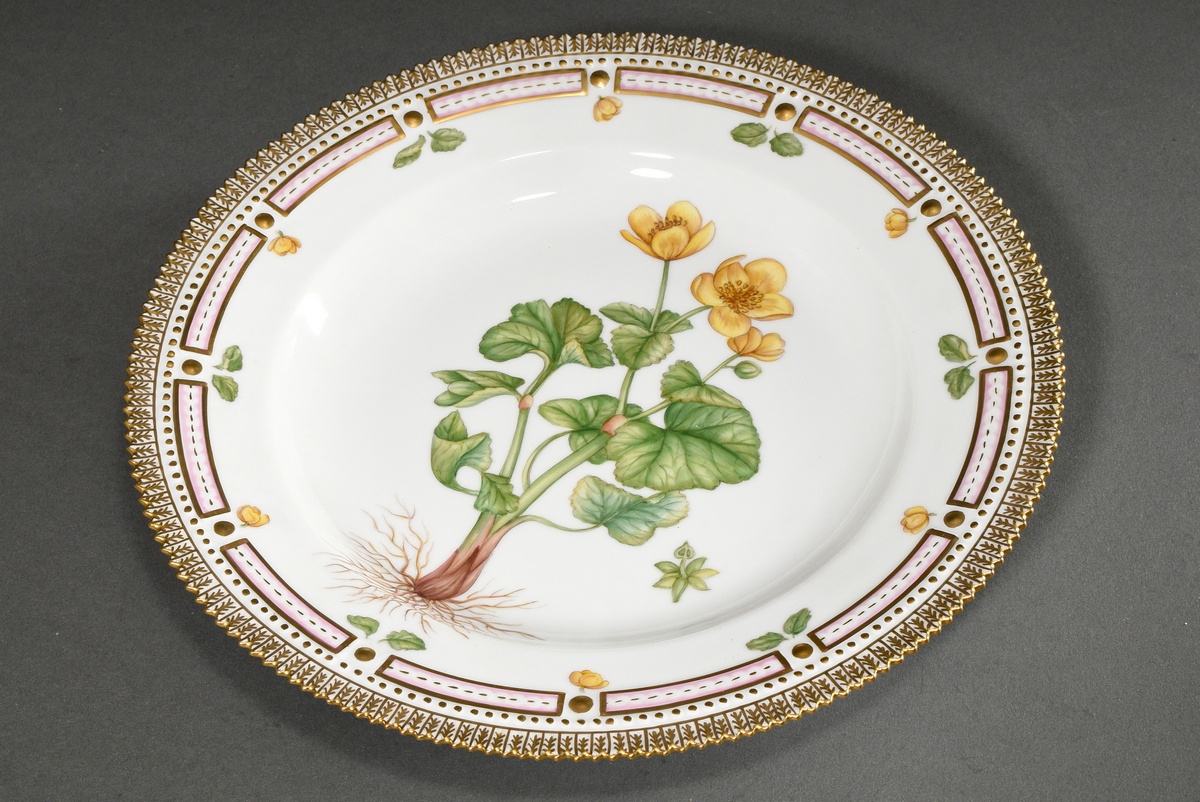 Royal Copenhagen "Flora Danica" dinner plate with polychrome painting in the mirror, gold staffage  - Image 2 of 6