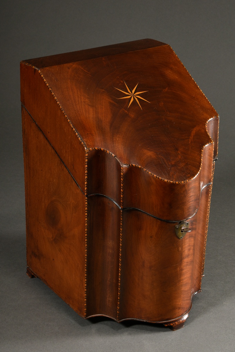 English mahogany letterbox with fine star and ribbon inlays, interior with 7 compartments, early 19