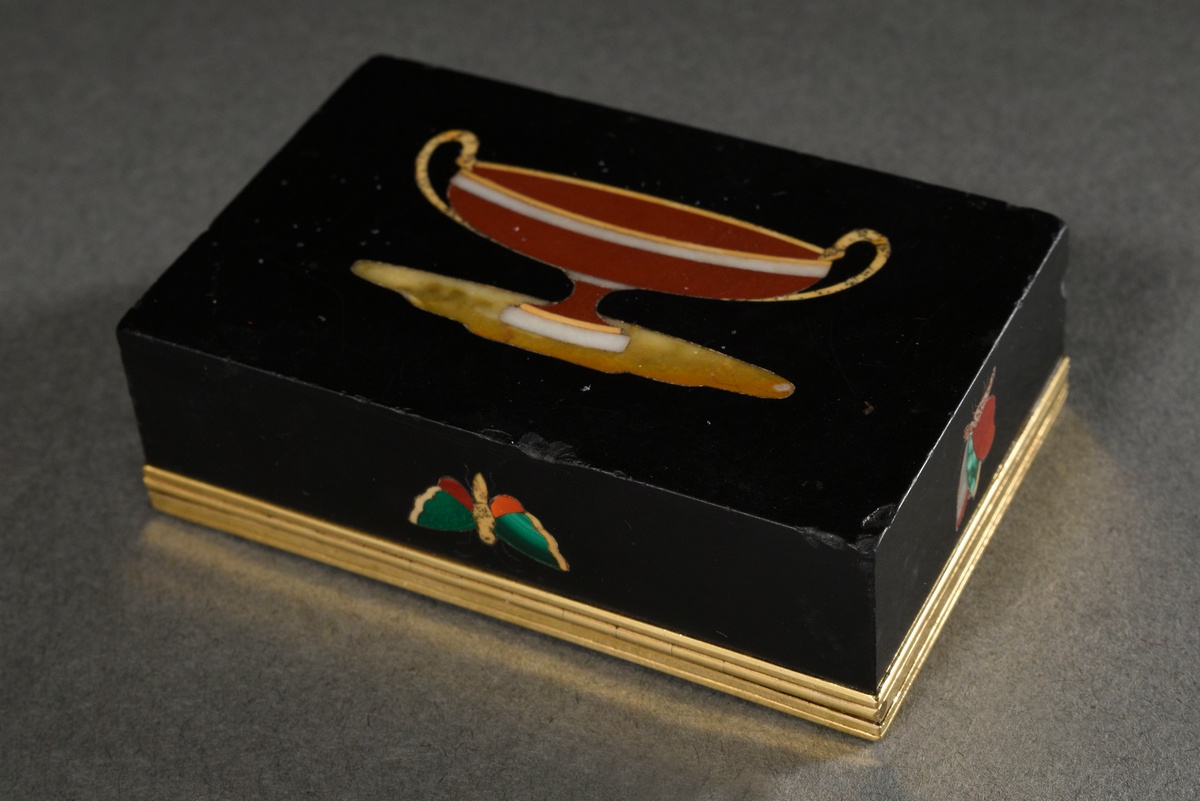 Pietra Dura box with yellow gold 750 mounting and decoration on all sides "Antique vessels and butt - Image 3 of 5