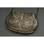 Oriental evening bag of filigree work with floral and leaf motifs as well as chain hangings, 1st ha