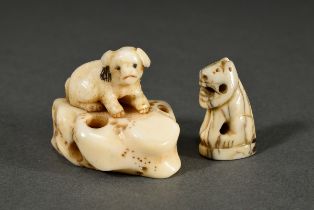 2 Diverse Teile Hirschhorn Netsuke und Tierzahn Ojime: "Welpe auf löchrigem Felsen" mit eingelegten