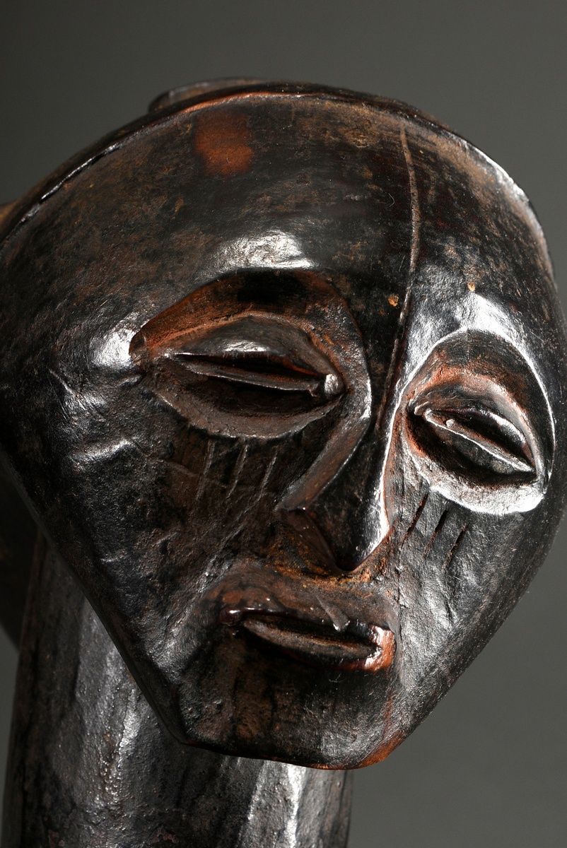 Figure of the Hemba, so-called "Kabeja Makua", Central Africa/ Congo (DRC), early 20th c., wood, ja - Image 9 of 13