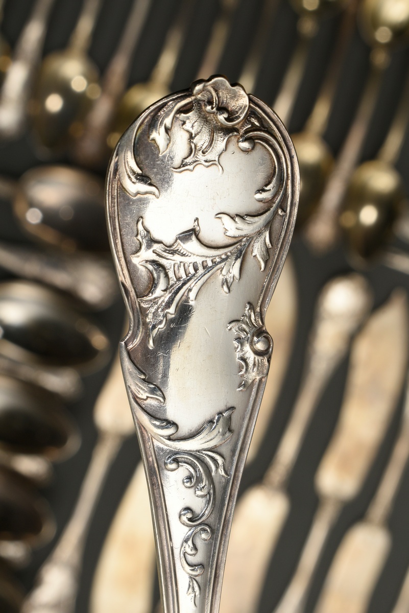 195 Pieces Neo-Rococo cutlery with rocailles and alloy monogram ‘RJH’, silver 800, 8420g (o. knives - Image 15 of 21