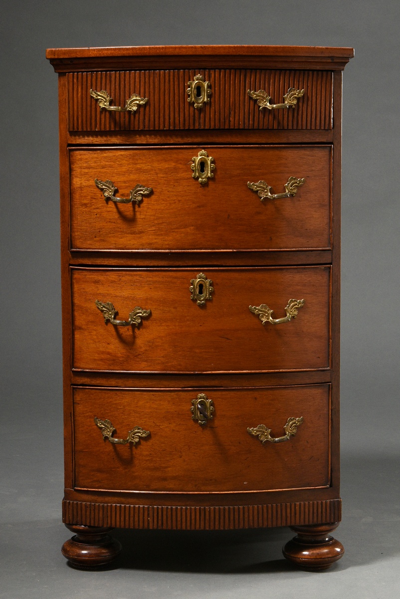 Small pier chest of drawers with 4 drawers and rounded front and vertically grooved top on pressed  - Image 2 of 7