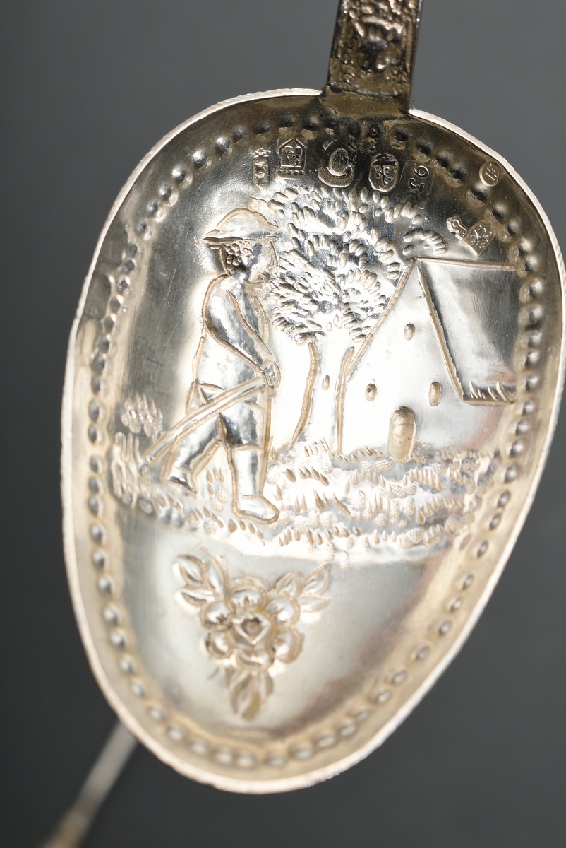 2 Dutch spoons with embossed decoration ‘Farmhouse and man’, Amsterdam, silver 930, 88g, l. 18cm - Image 4 of 4