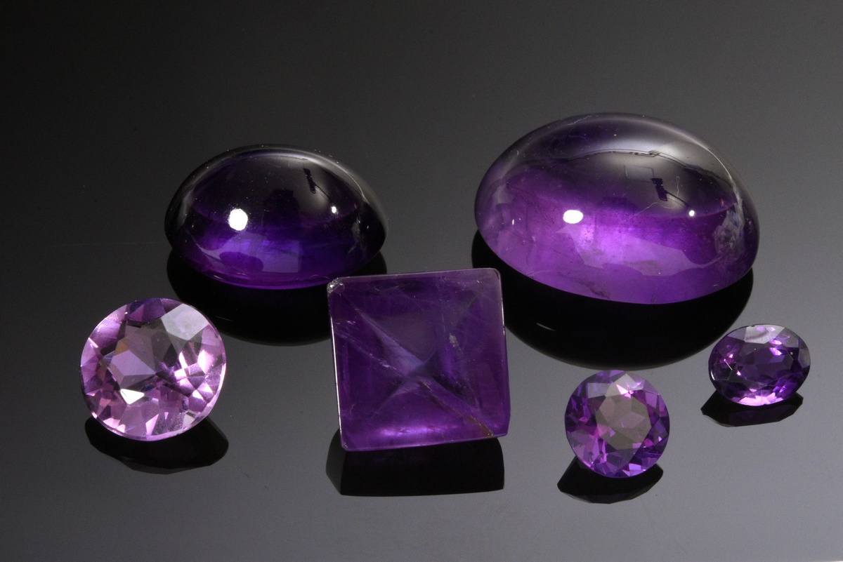 Mixed lot of various unset amethysts ( in total approx. 64.6ct) in different cuts and shapes