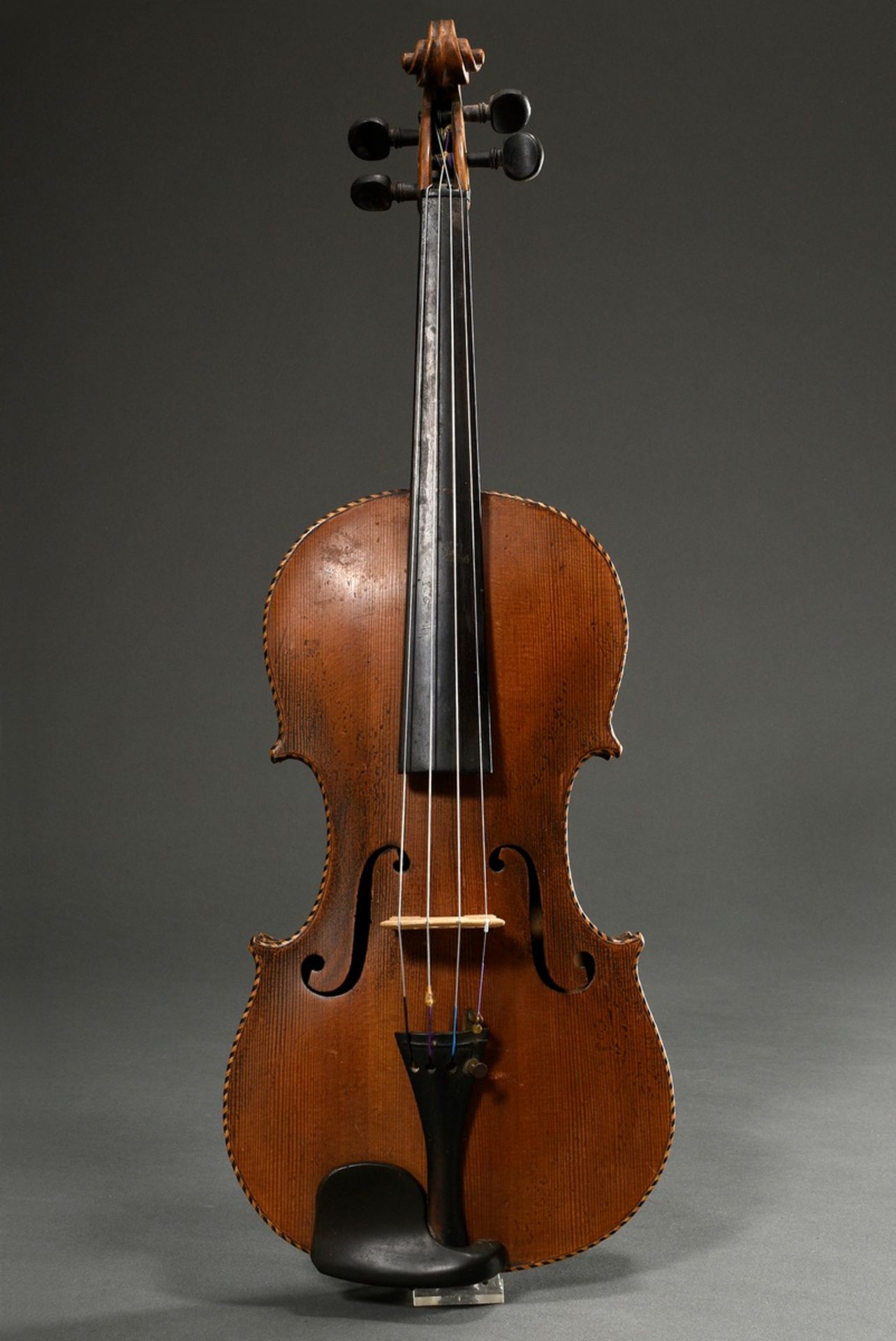 Historicizing violin, German, c. 1900, without label, one-piece back, surrounding checker band, hol