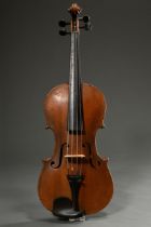 Historisierende Geige, Deutsch um 1900, ohne Zettel, einteiliger Boden, umlaufendes Streifenband, B