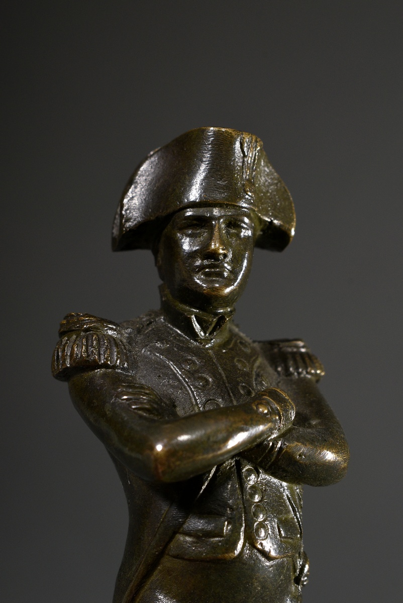 Bronze "Napoleon Bonaparte" auf eckigem Postament, 19.Jh., patiniert, H. 17cm (mit Sockel) - Bild 6 aus 6