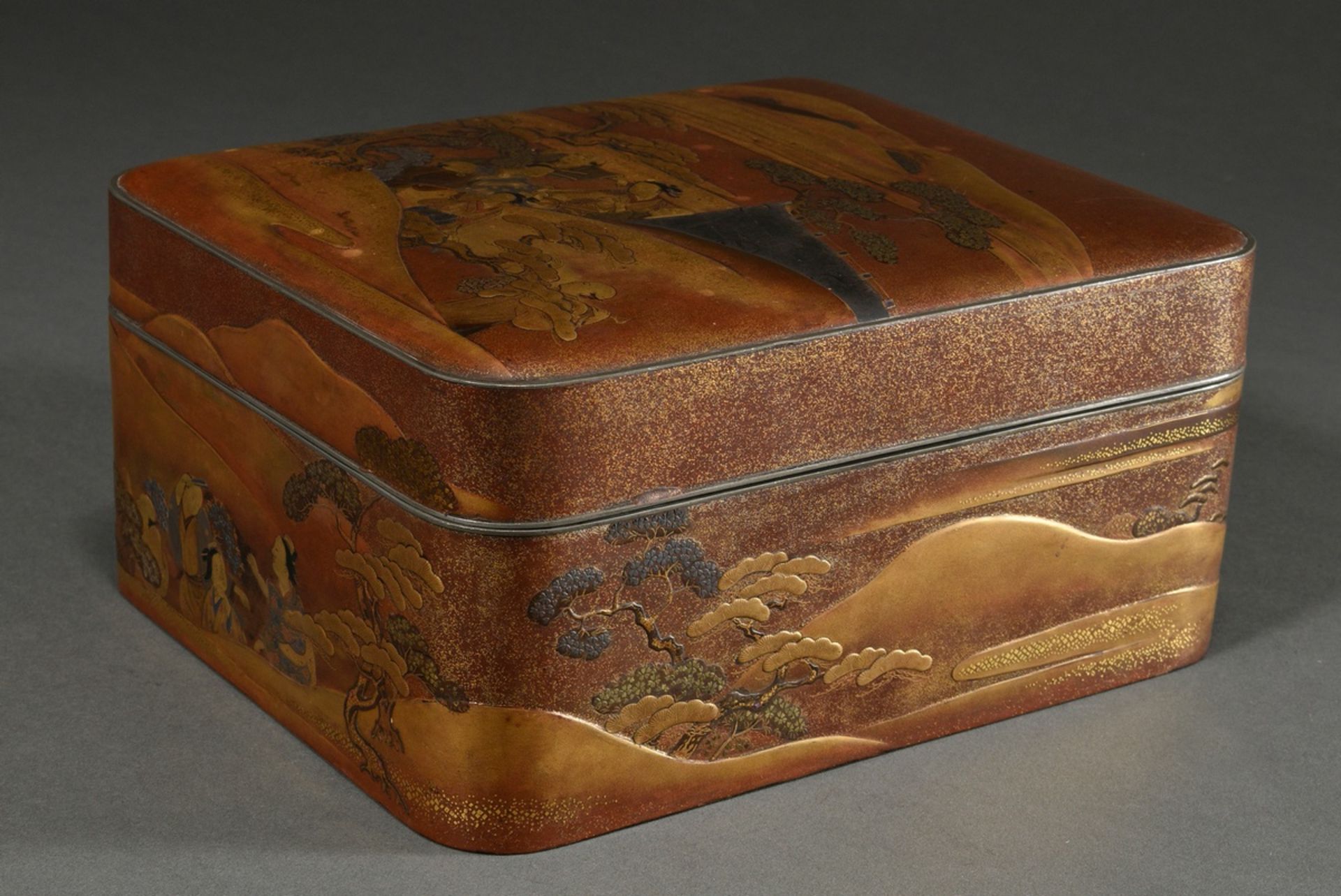 Magnificent Kobako lacquer lidded box for incense burners "Noble society in a mountainous landscape - Image 3 of 9