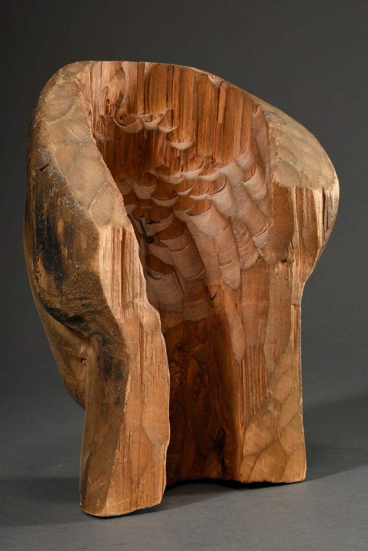 Large carved head "Old woman", wood with remnants of coloured paint, around 1920, 28x20x18cm, sligh - Image 4 of 7