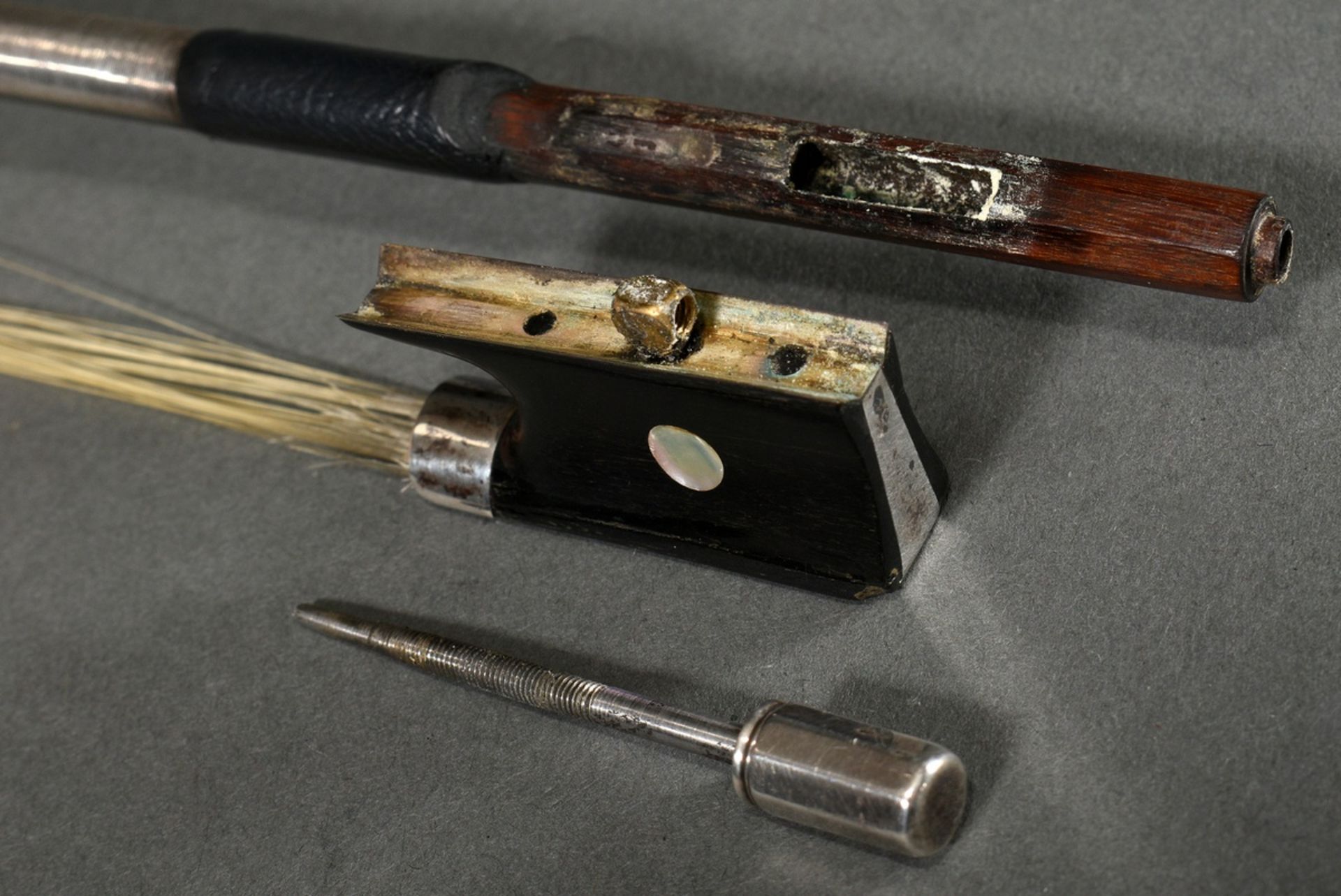 Master violin bow, probably Saxony 1st half of the 20th century, without branding, octagonal to rou - Image 8 of 10