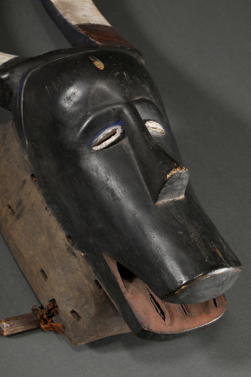 Guro buffalo mask, "Glo" or "Zewe" mask, West Africa/ Ivory Coast, 1st half 20th c., wood, traces o - Image 8 of 14