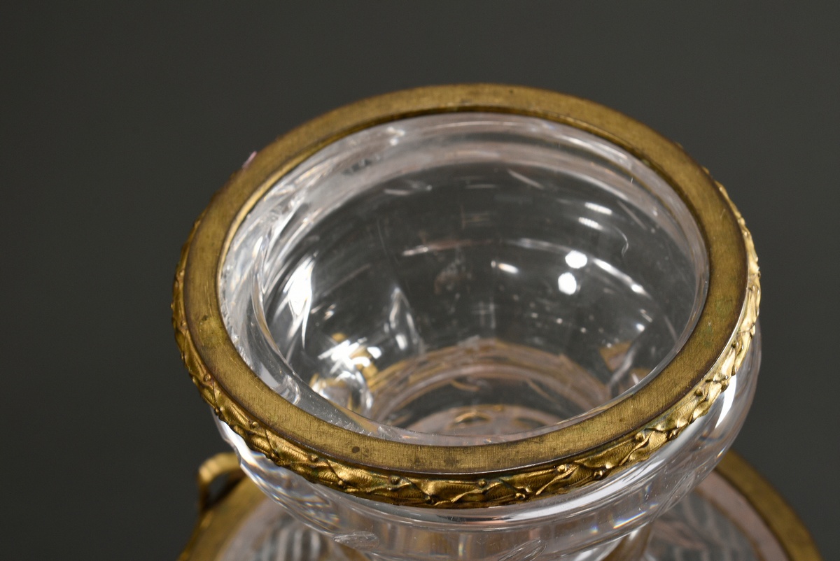 Classic crystal vase in stone cut with fire-gilt mounts and laurel wreath handles in Louis XVI styl - Image 4 of 5