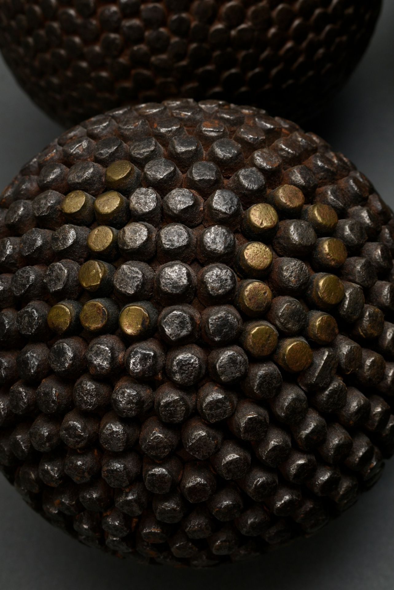 11 Diverse Boulle und Petanque Kugeln in verschiedenen Größen mit Dekorbeschlag aus Eisen- und Mess - Bild 5 aus 7