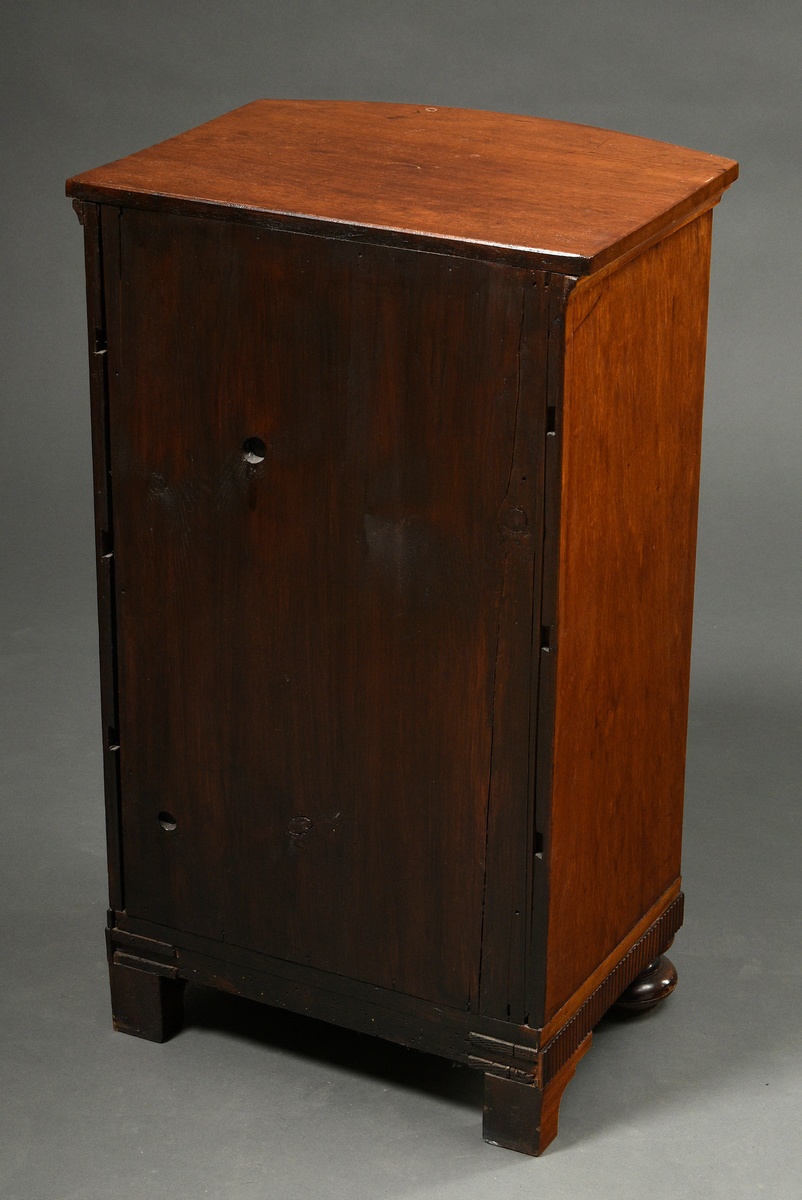 Small pier chest of drawers with 4 drawers and rounded front and vertically grooved top on pressed  - Image 7 of 7