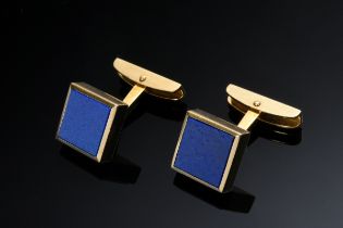 Paar klassische Gelbgold 750 Manschettenknöpfe mit Lapislazuli Carreés, 22,2g, 1,3x1,3cm