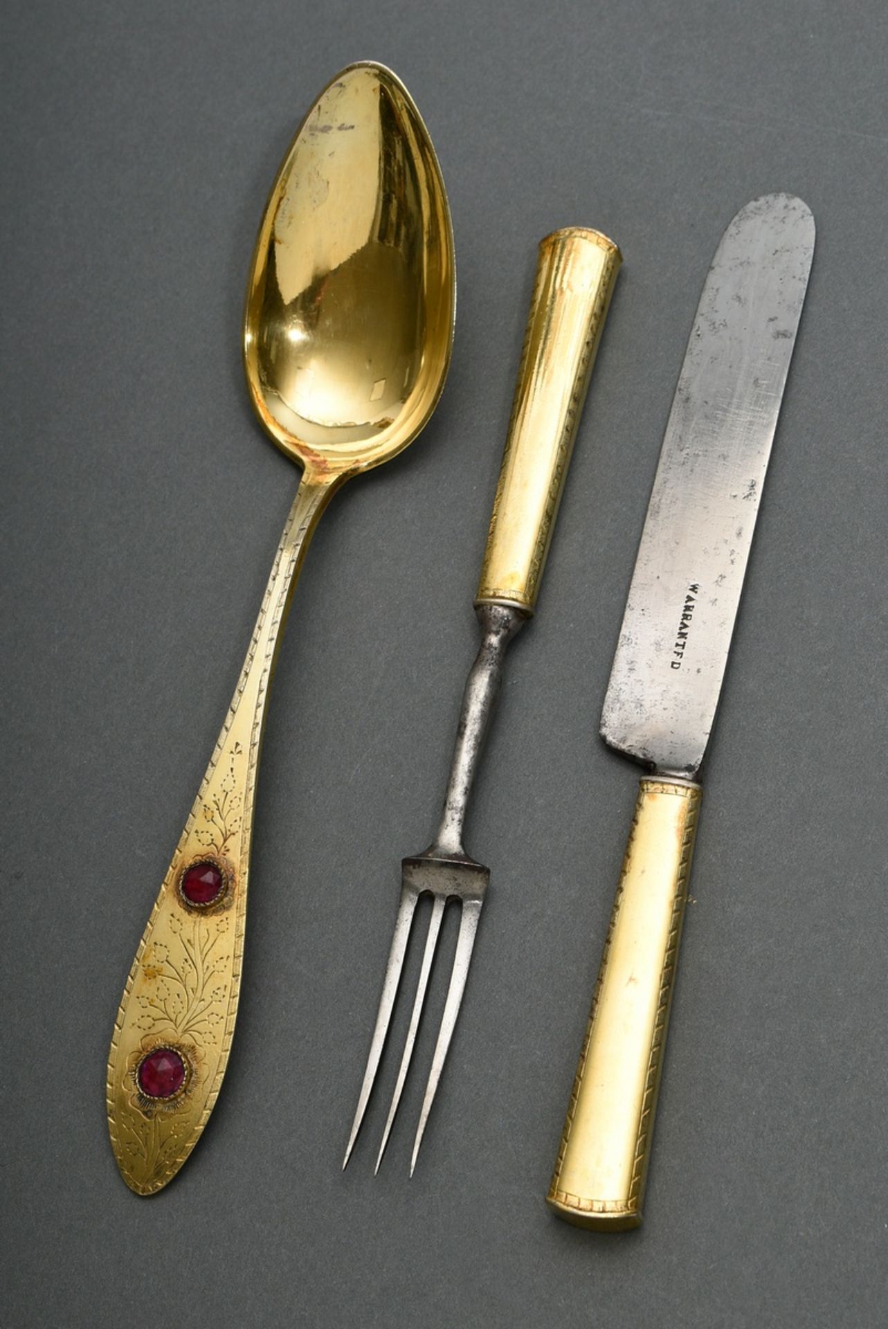 3 Pieces of antique travelling cutlery in a hallmarked leather case, consisting of: knife and fork  - Image 7 of 7
