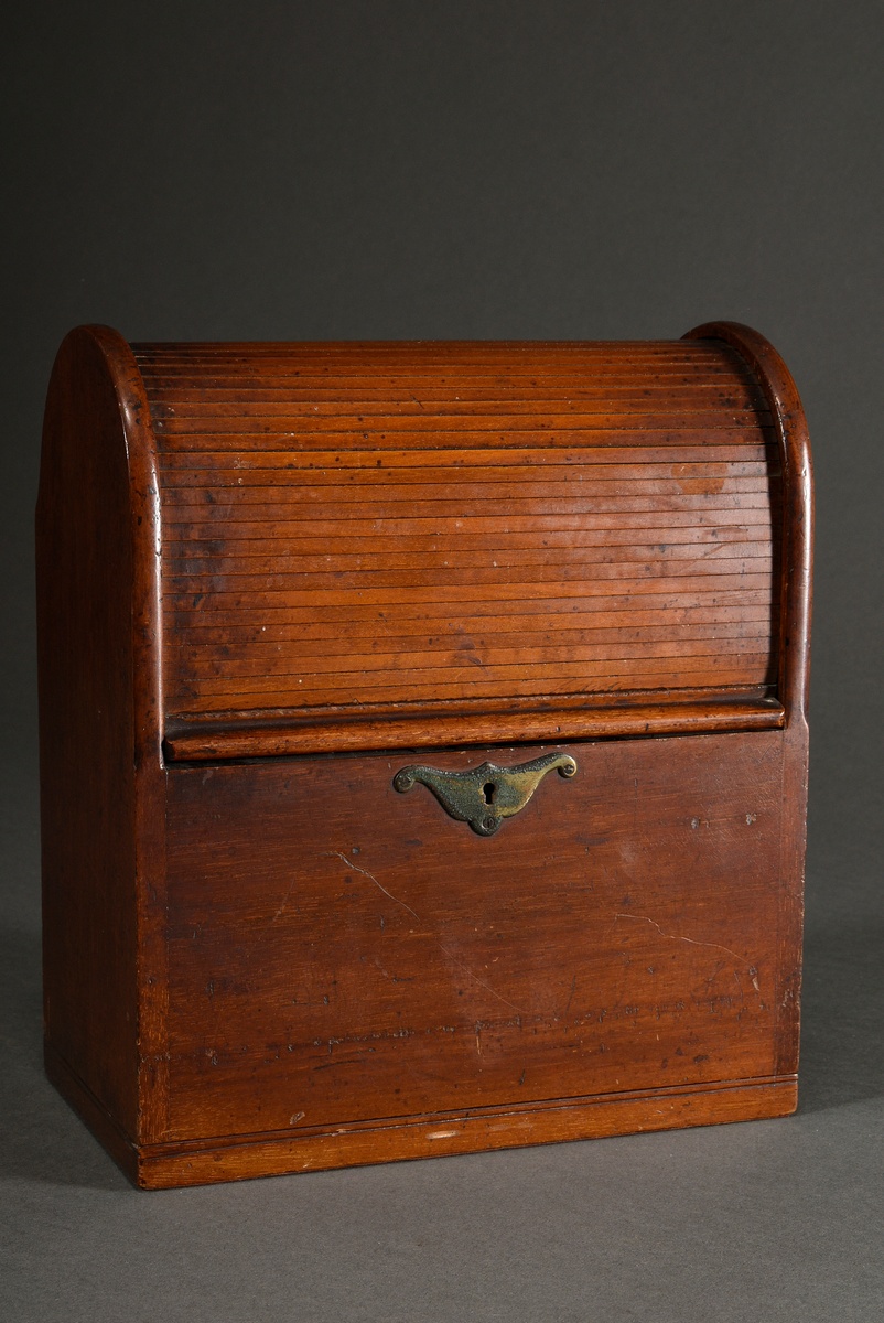 Mahogany casket with roll-up lid, interior with velvet lining and two angular Baccarat-cut carafes, - Image 3 of 5