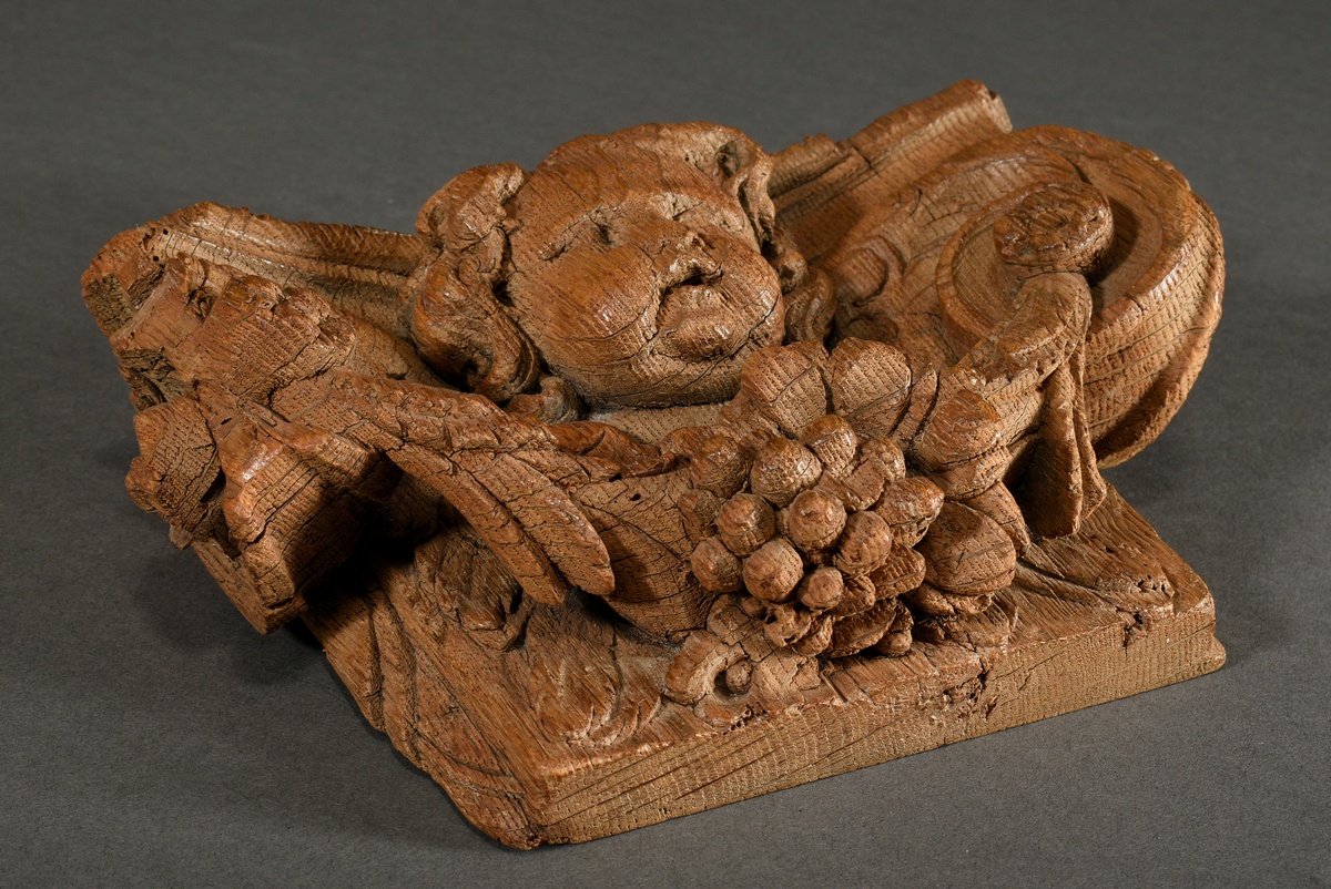 Baroque oak capital with cherub head and fruit and flower garland, 22.5x15x6.5cm, old wormholes - Image 5 of 6