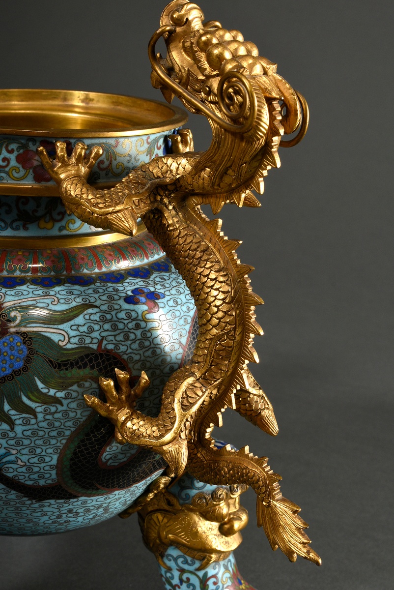 2-Piece altar set with fire-gilt sculptural dragons and mascarons on cloisonné body with dragon dep - Image 10 of 16
