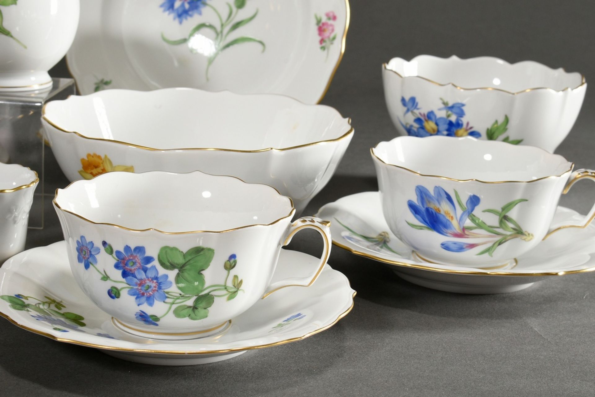 23 Pieces Meissen tea service "Deutsche Blume", after 1950, consisting of: 1 teapot (h. 13cm), 1 re - Image 4 of 13