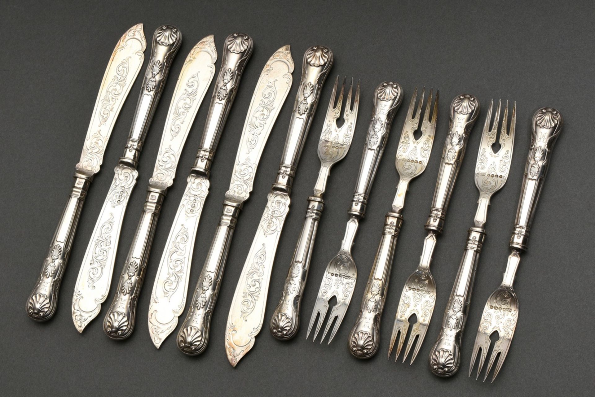 12 Pieces fish cutlery set with ornamentally engraved blades and spoons in the Kings pattern with m - Image 2 of 7