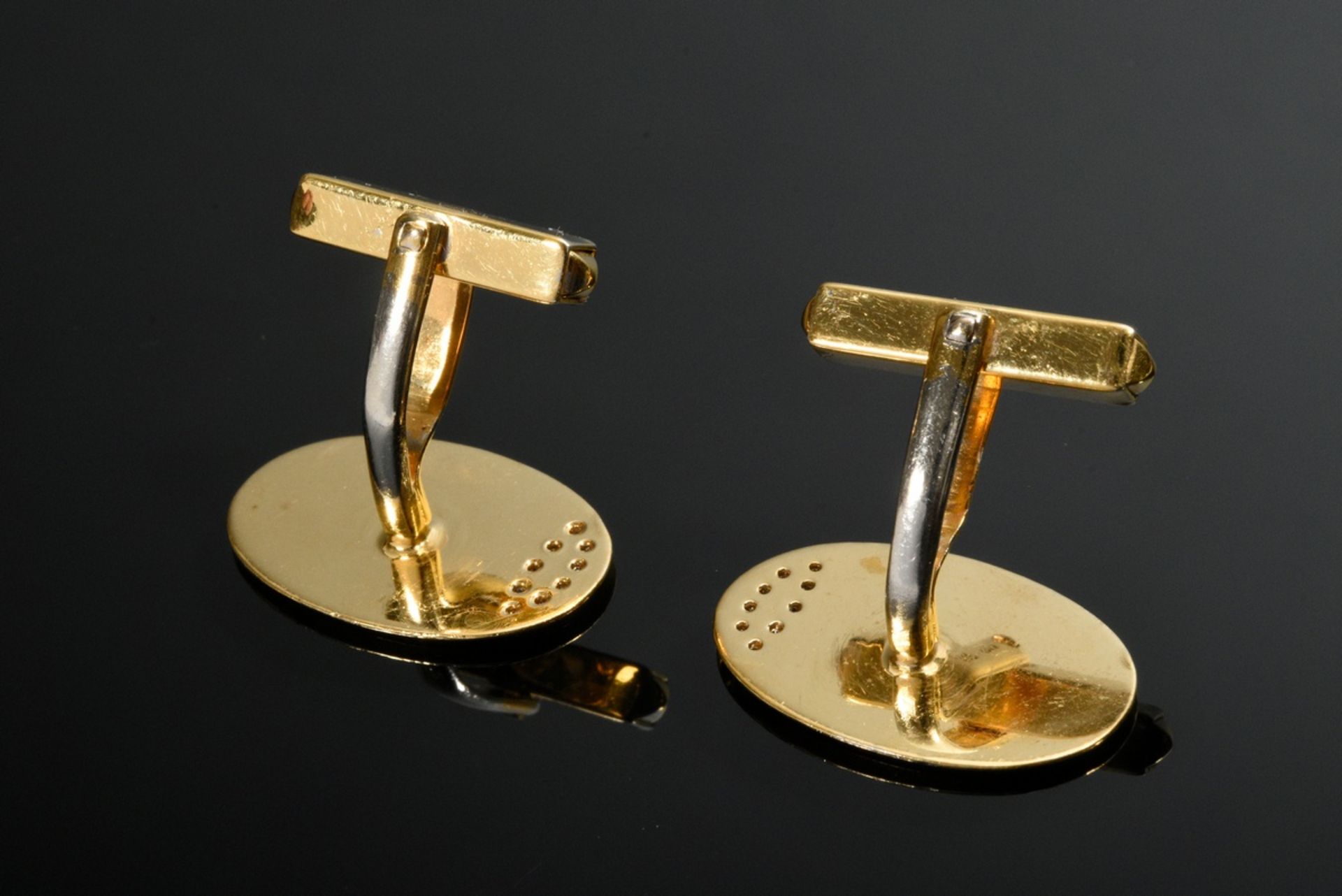 Pair of yellow gold 585 cufflinks with octagonal diamonds (total approx. 0.30ct/VSI/W) on an oval,  - Image 2 of 2