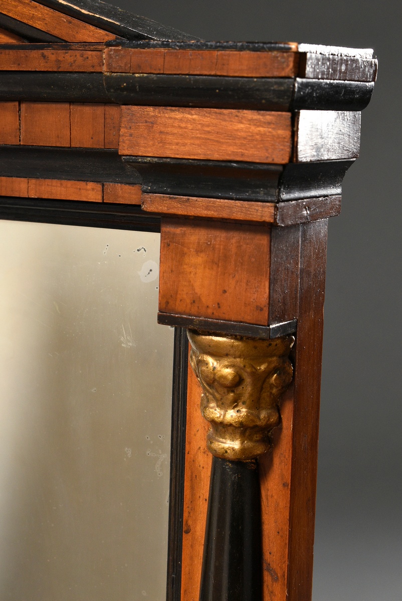 Biedermeier "Psyche" make-up mirror with side columns, pointed gable and paw feet, cherry and walnu - Image 5 of 6