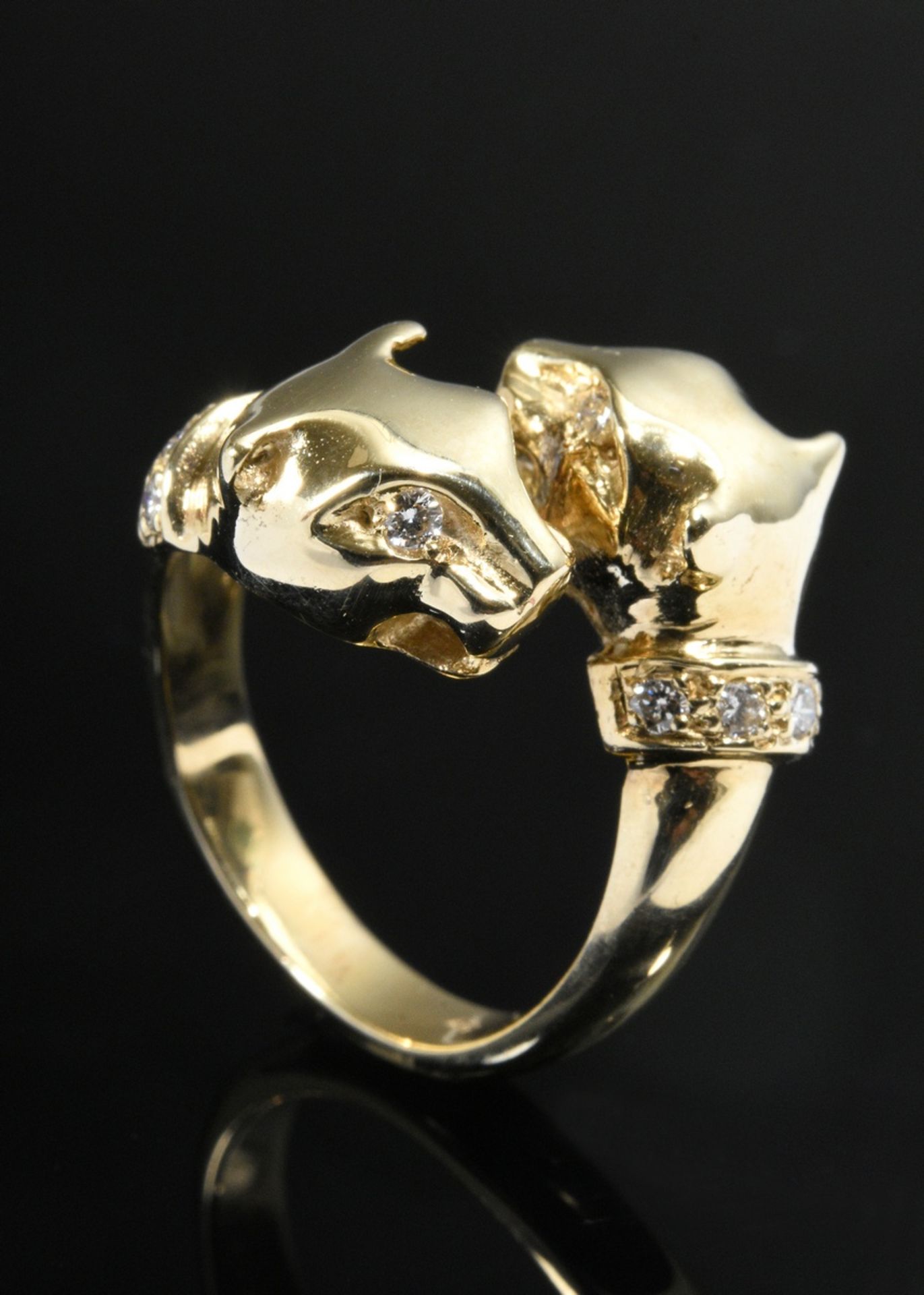 Gelbgold 585 Ring aus 2 einander anschauenden Pantherköpfen mit Brillantaugen und -halsbändern (zus