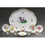 11 Diverse Teile Meissen "Deutsche Blume" mit Goldstaffage und gelbem Rand (Kriegsbemalung), 1924-1