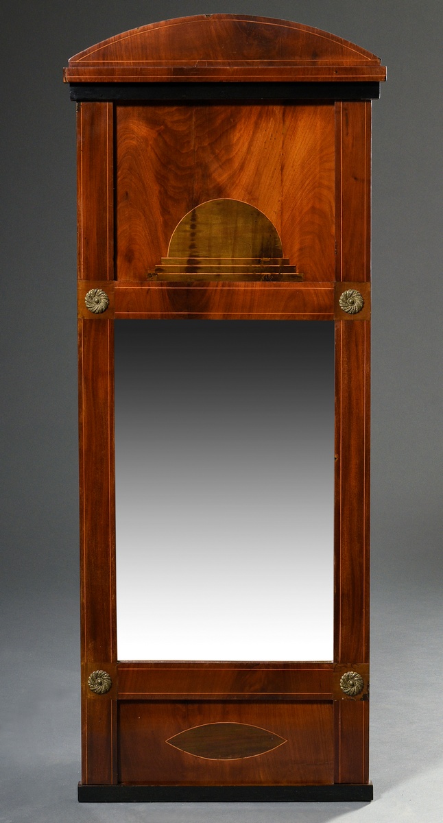Plain console mirror with segmental pediment, mahogany veneered on softwood, 19th century, 125x50.5