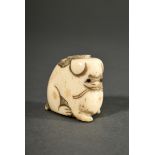Stag horn netsuke "Sitting puppy" with inlaid horn eyes, Japan, h. 3.1cm