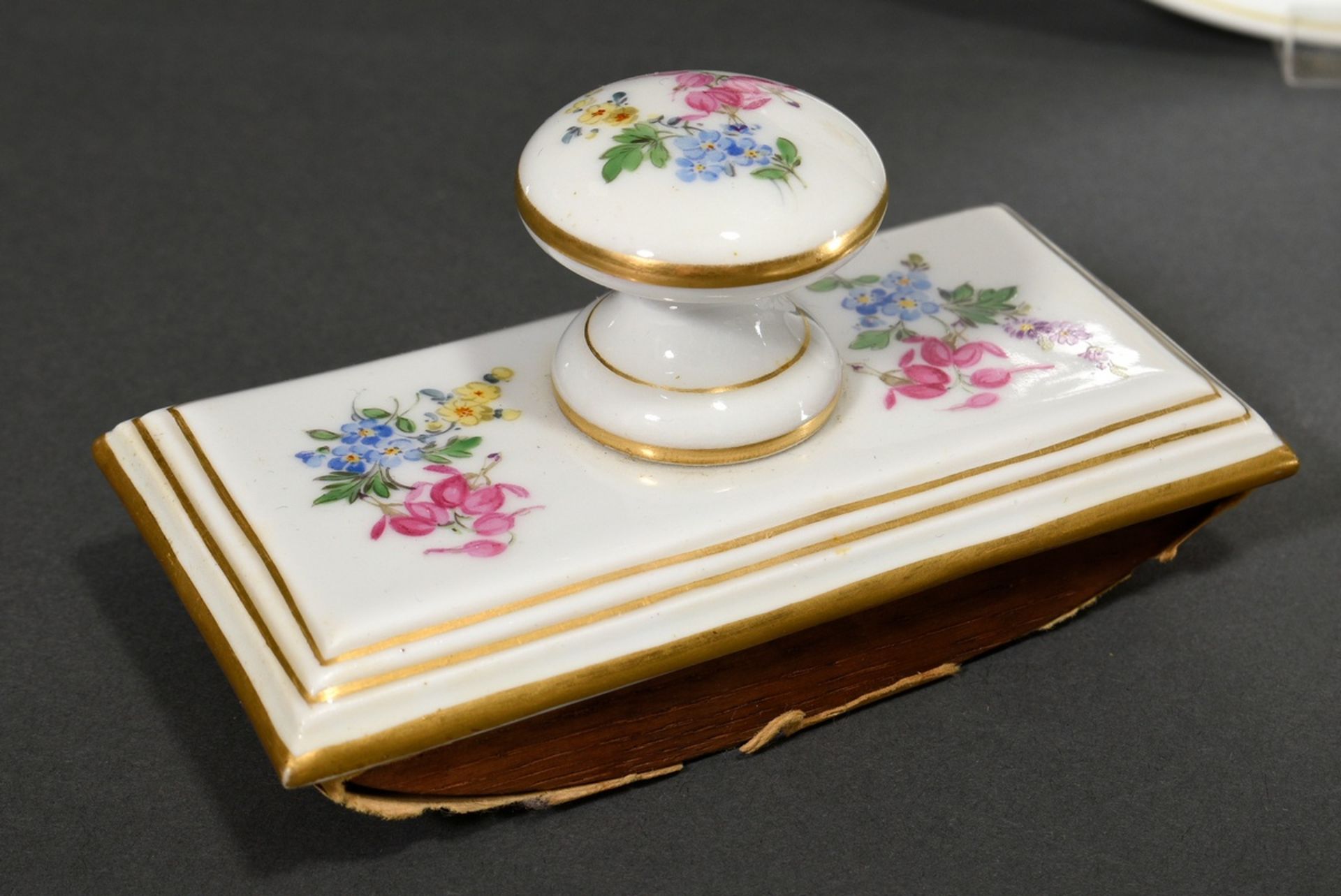 7 Various pieces Meissen "German Flower", 20th c., consisting of: Ornamental plate (Ø 22cm, 2 grind - Image 3 of 11