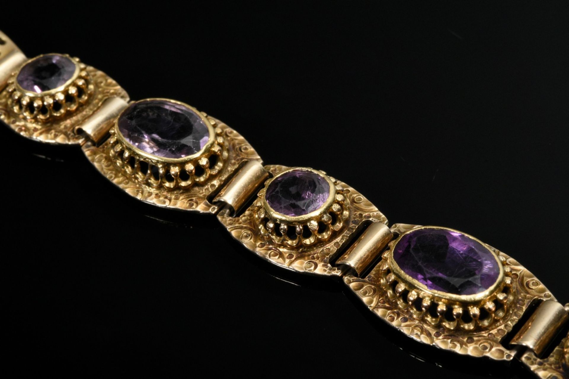 Midcentury yellow gold 585 bracelet with 5 oval amethysts on ornamentally cut elements, 20g, l. 17. - Image 2 of 3