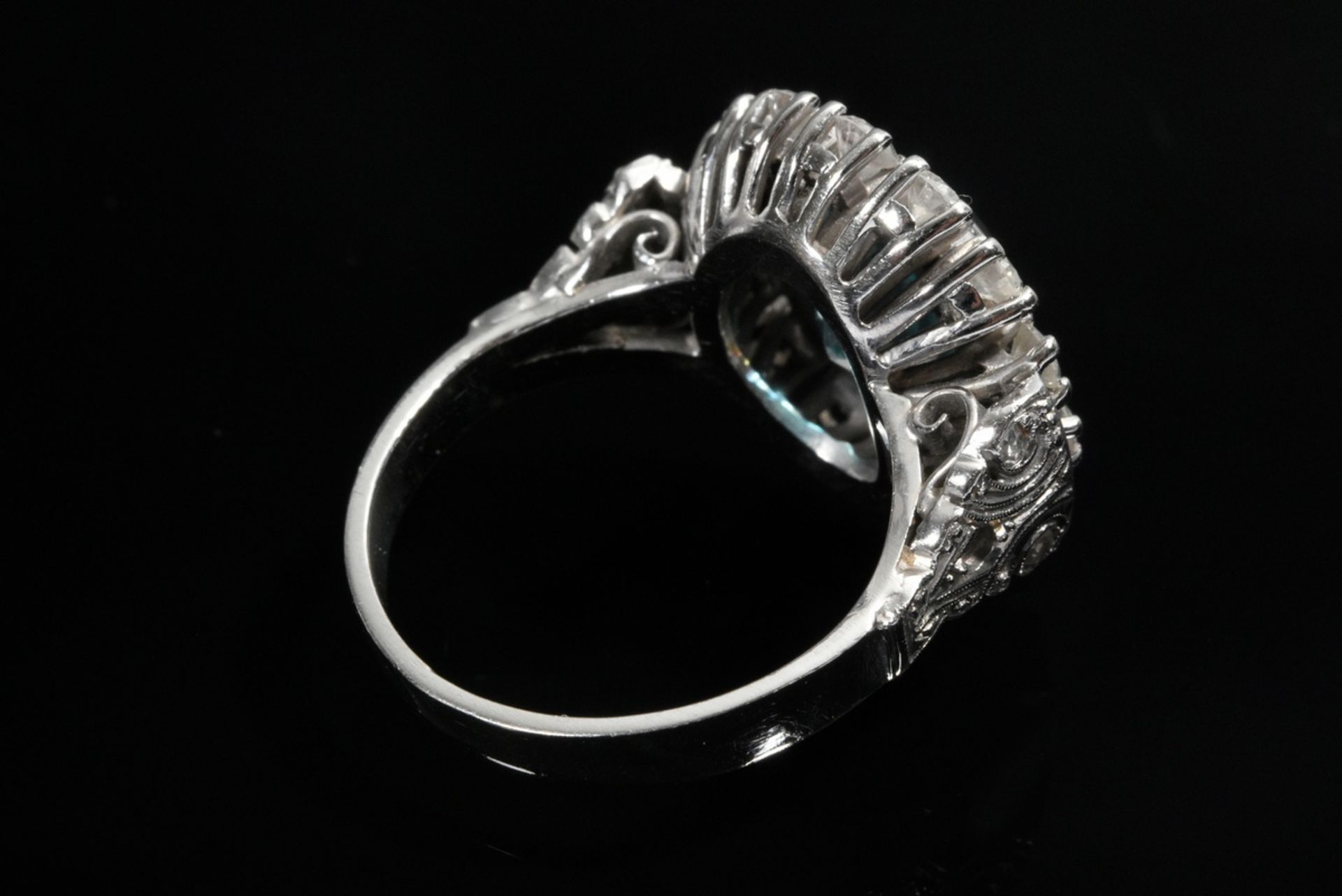 White gold 750 ring with zircon (approx. 3ct) in a brilliant-cut diamond ring (together approx. 0.8 - Image 4 of 4