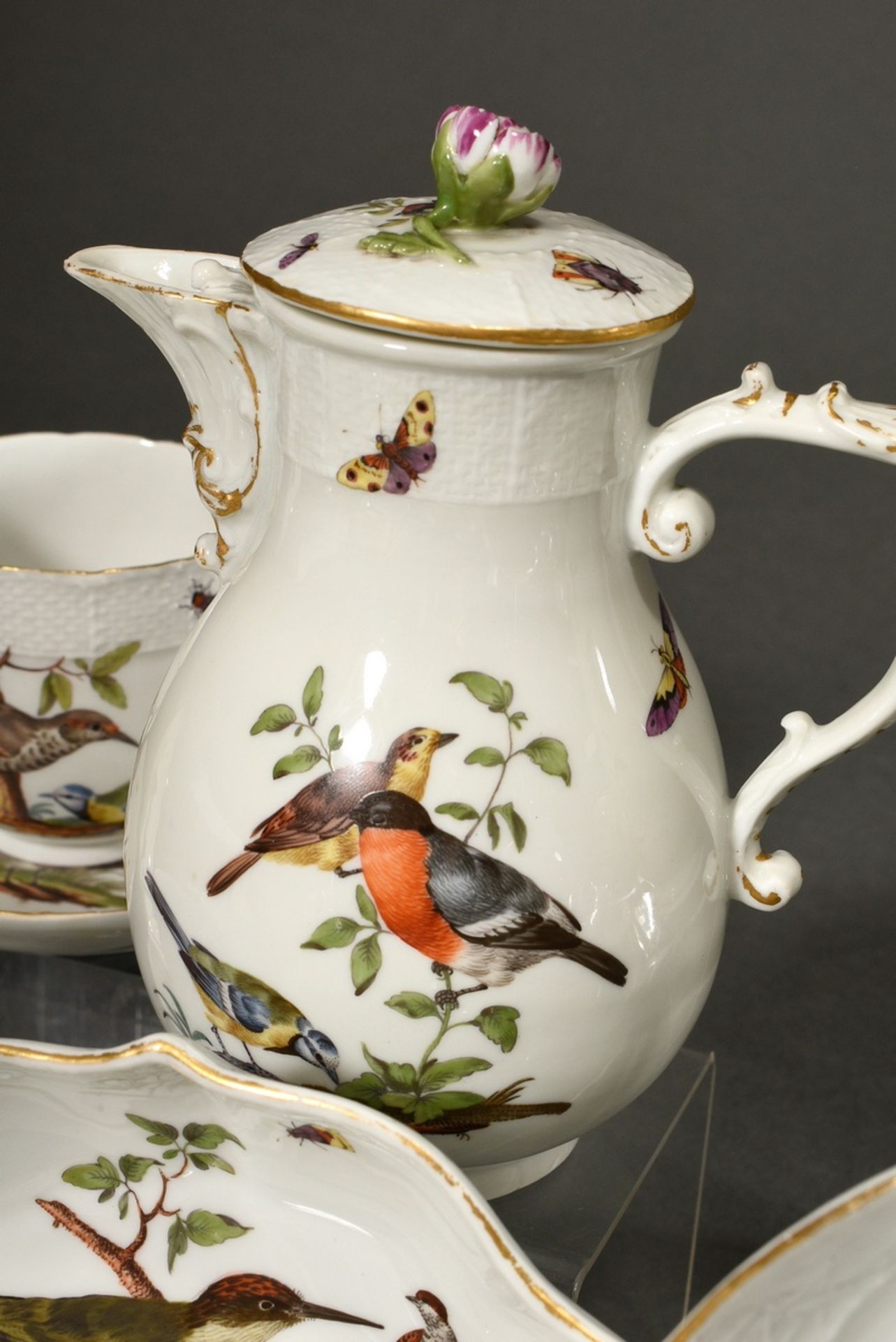 21 Teile Meissen Service mit polychromer „Vogel und Insekten“ Malerei auf Ozier Relief, um 1750, be - Bild 8 aus 27