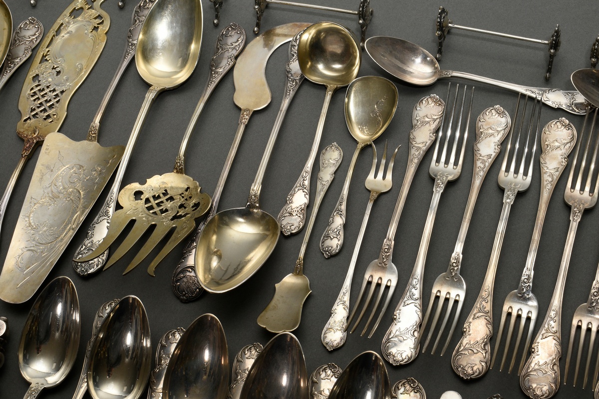 195 Pieces Neo-Rococo cutlery with rocailles and alloy monogram ‘RJH’, silver 800, 8420g (o. knives - Image 5 of 21