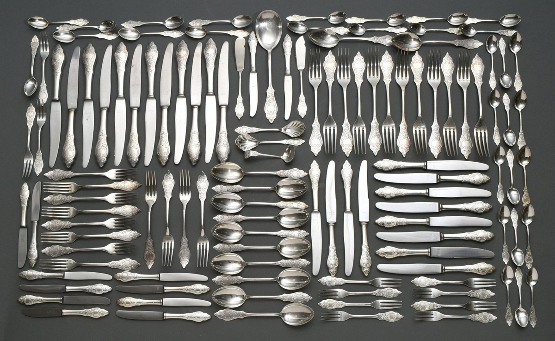 118 pieces Robbe & Berking cutlery ‘Ostfriesenmuster’, silver 800, 2182g (without knives), consisti