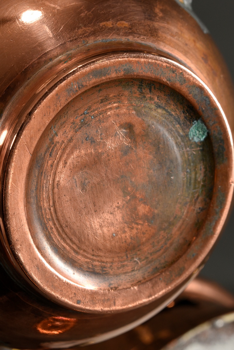 Copper samovar with multi-tiered body and movable brass handles with turned wooden handles, round b - Image 8 of 9