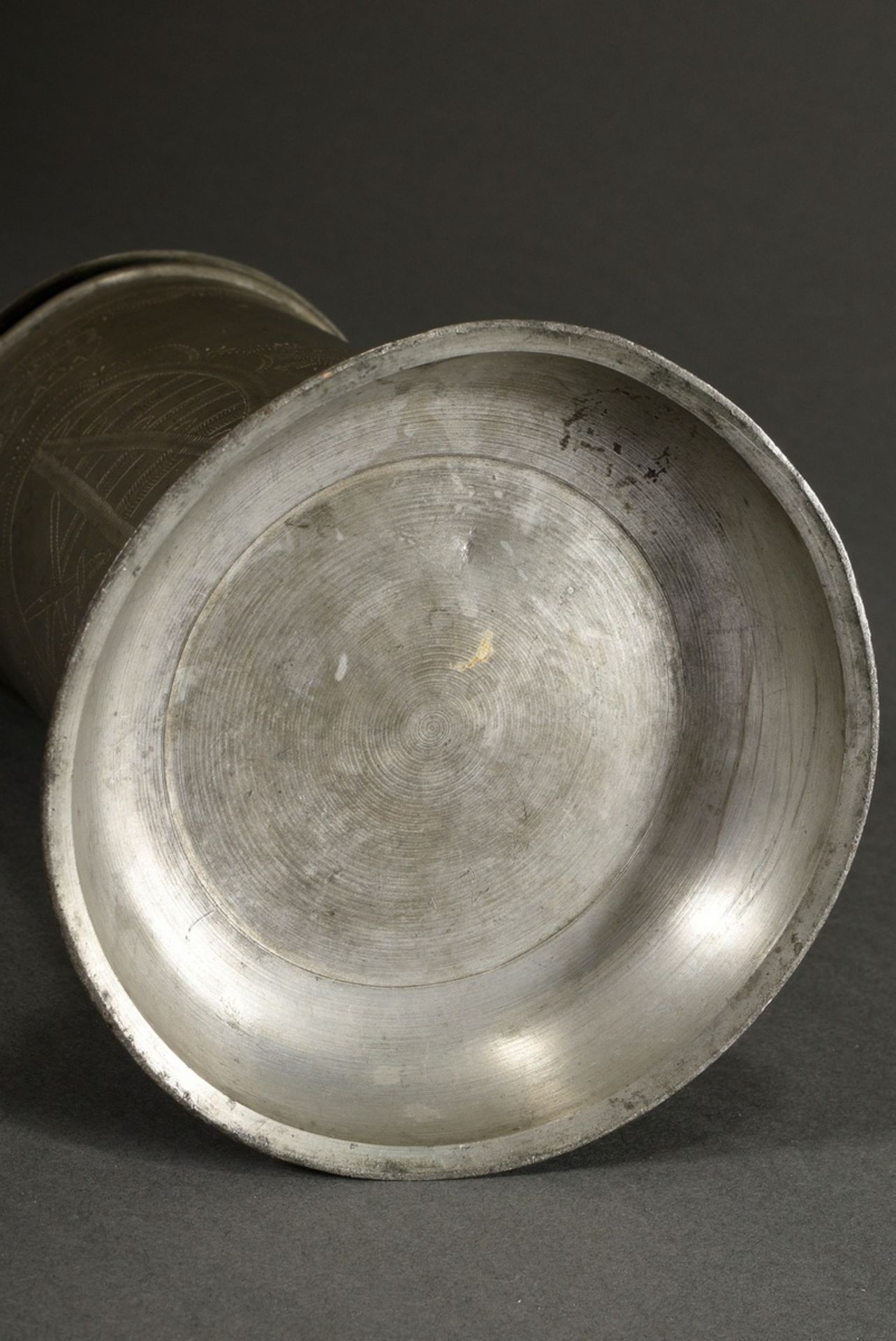 Pewter tankard in cylindrical form with wide flared base, domed hinged lid with spherical thumb res - Image 9 of 9