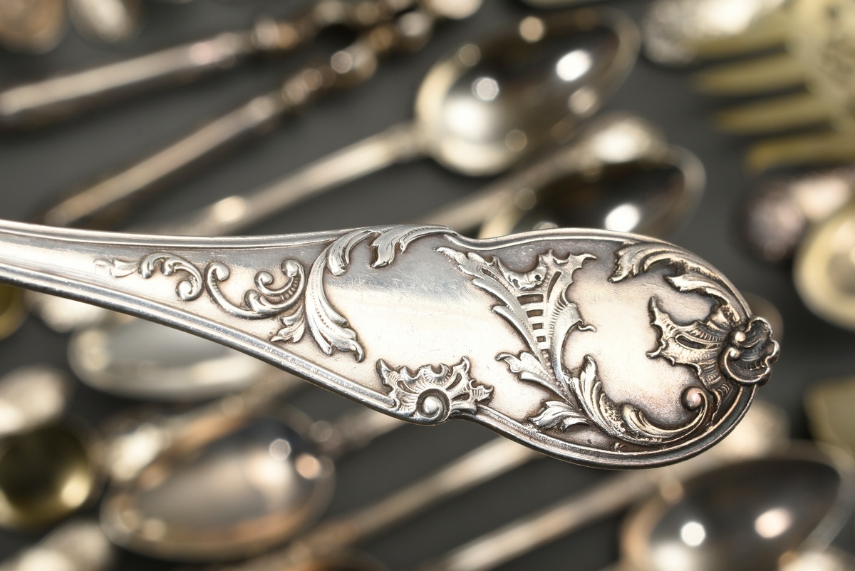 195 Pieces Neo-Rococo cutlery with rocailles and alloy monogram ‘RJH’, silver 800, 8420g (o. knives - Image 20 of 21